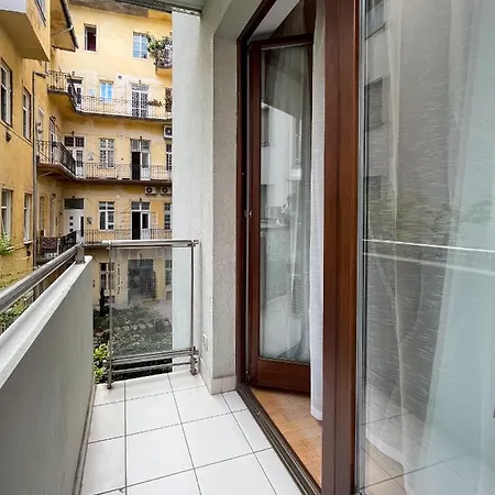Urban Oasis With Free Parking Apartment Budapest Exterior photo